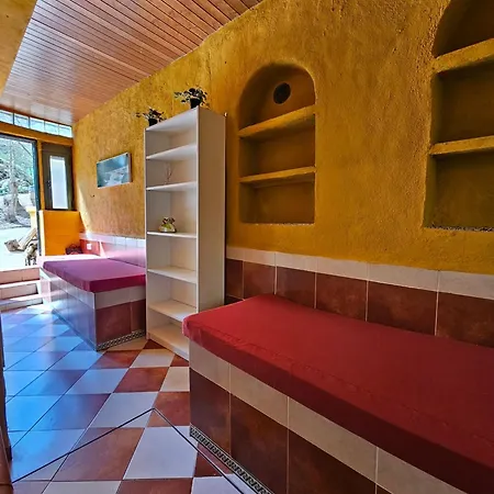 Rural Labriega Del Hueznar
