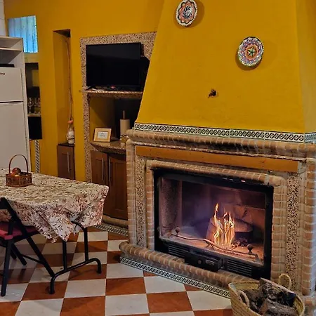 Rural Labriega Del Hueznar *